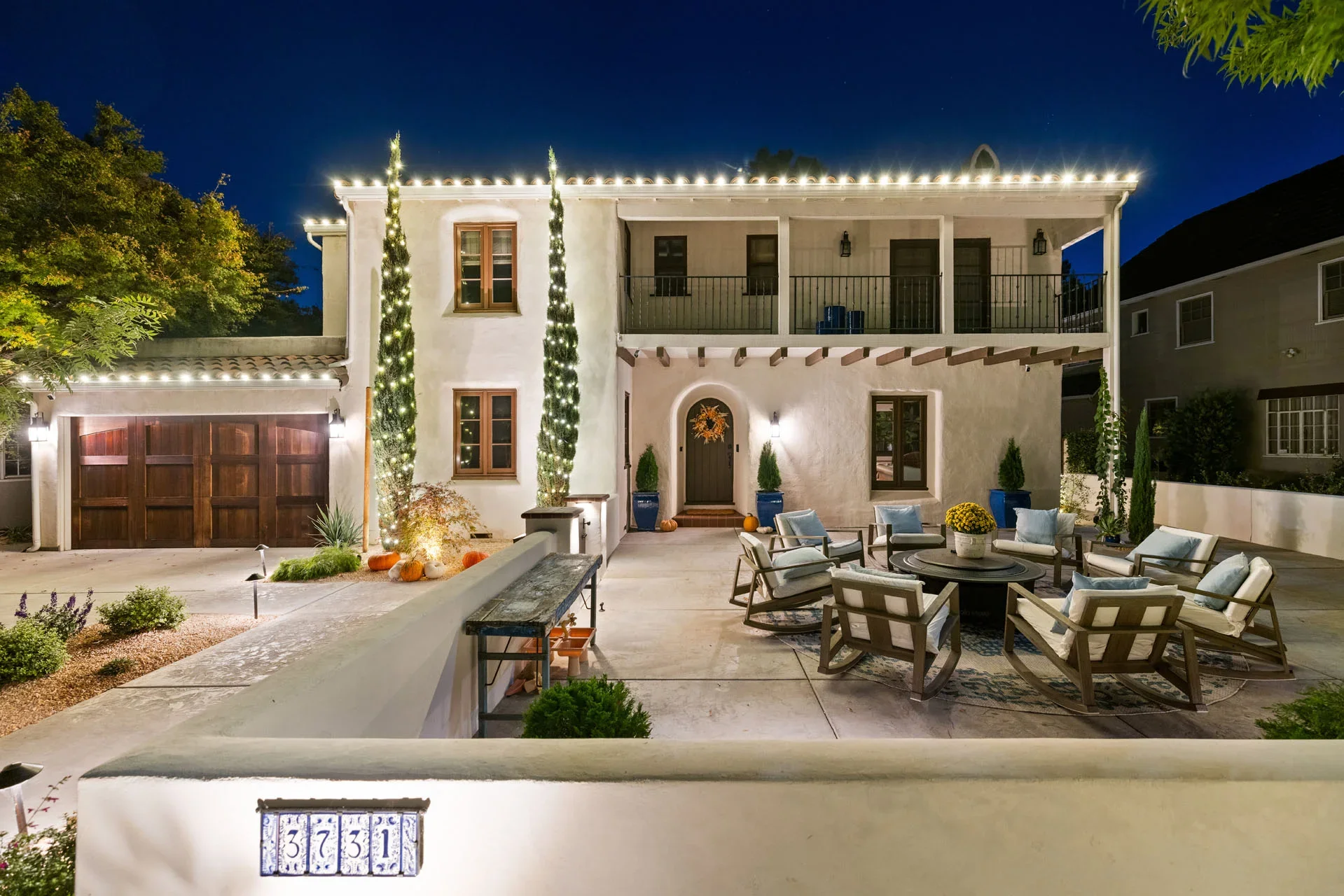 christmas lights installation at a sacramento home by santas lights