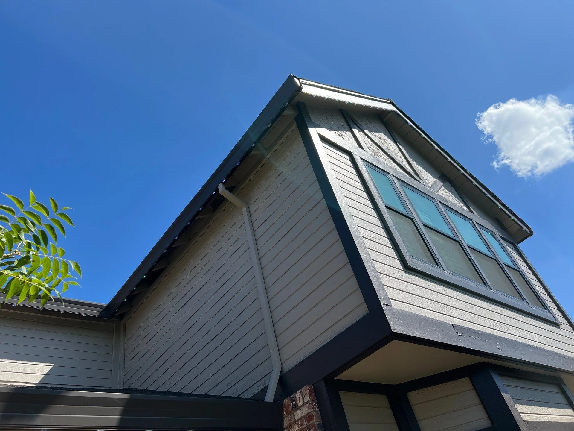 Permanent Light Install in Folsom by Santas Lights